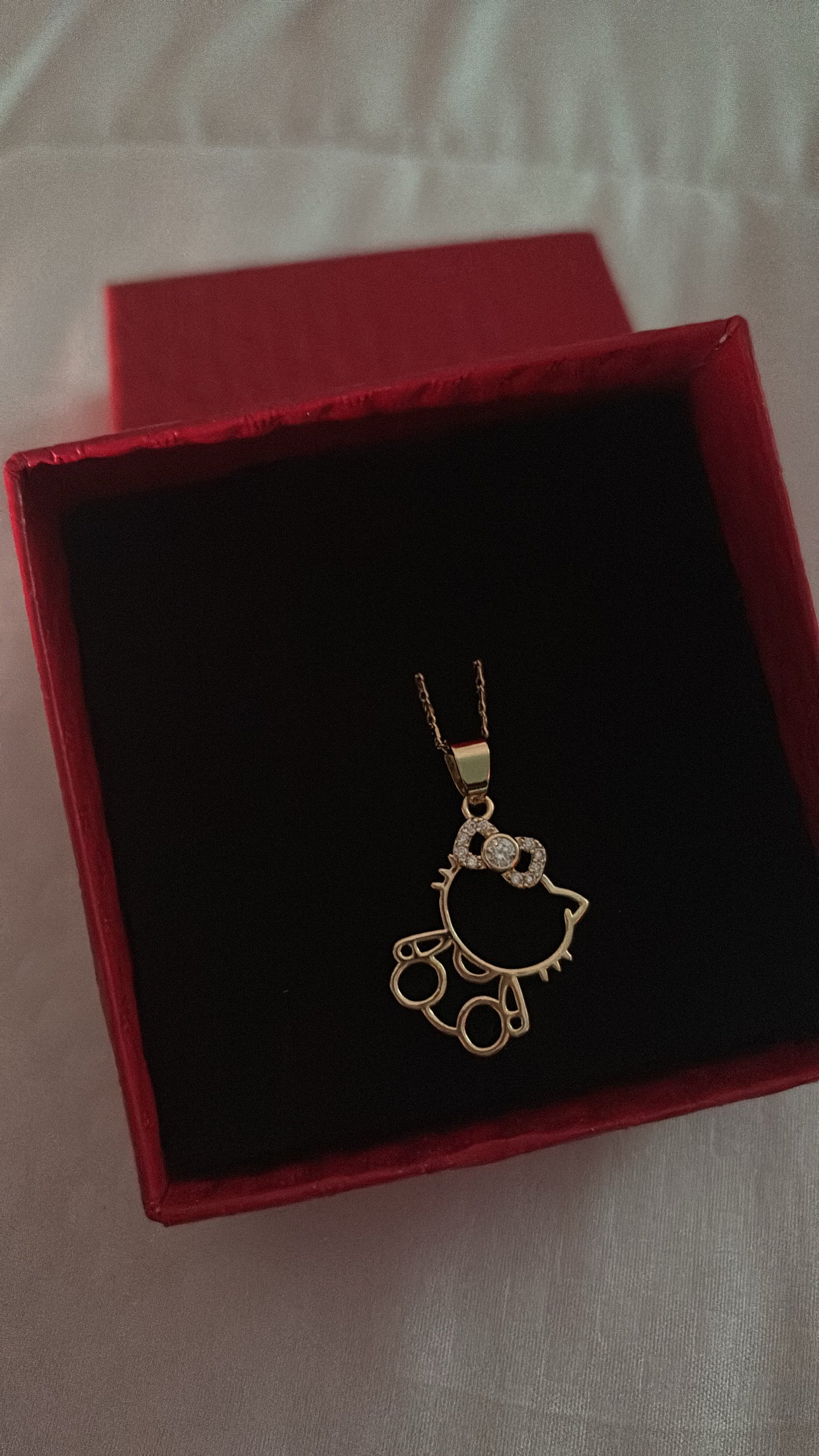 Gold Hello kitty necklace