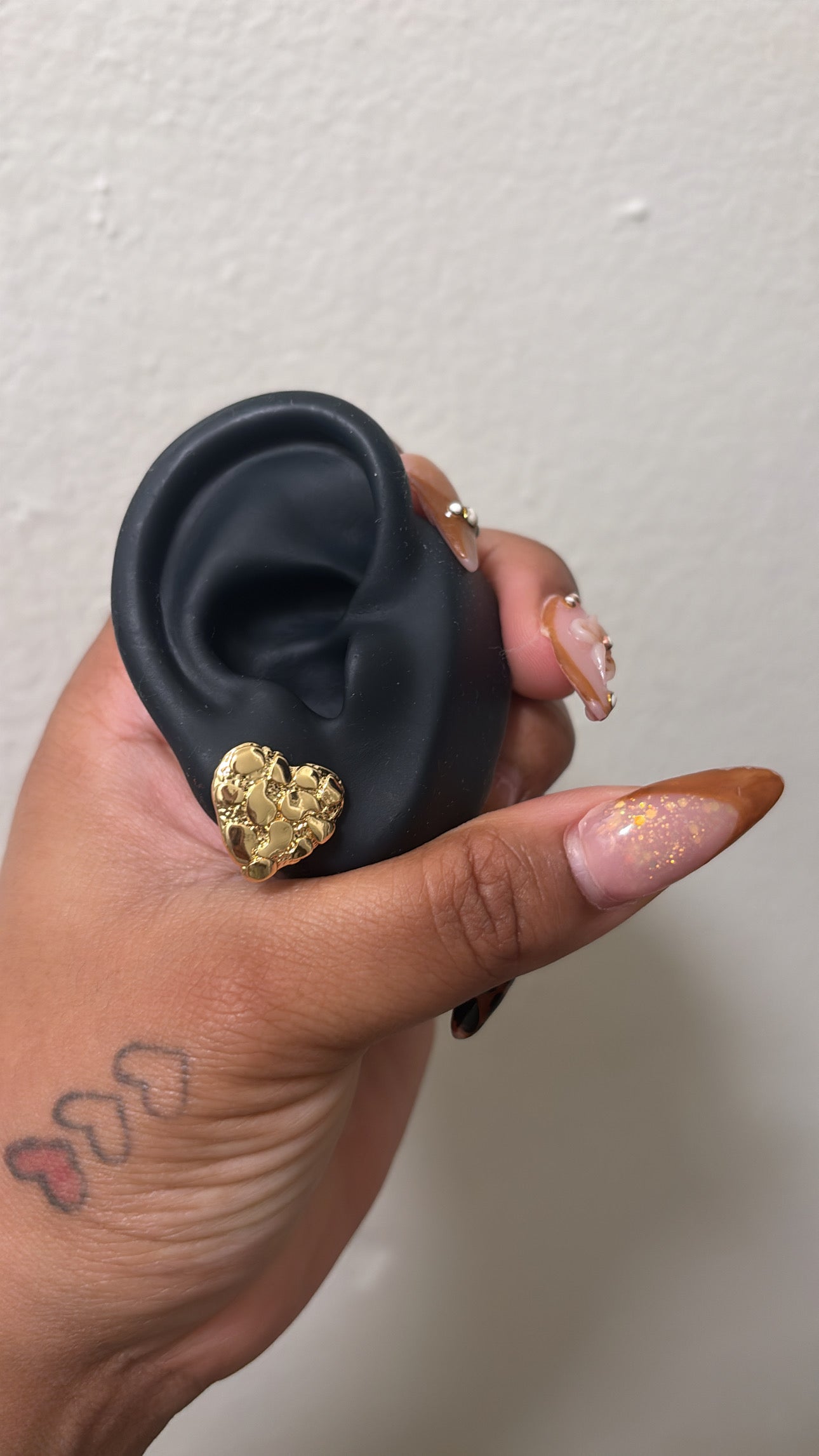 Pure Gold Love Studs