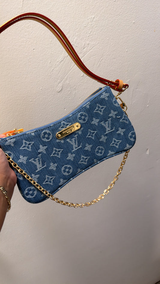 LV Purse